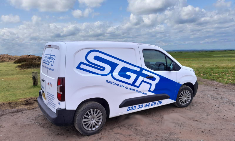 Windscreen repair in Heathrow and surrounding areas by the professional - SGR